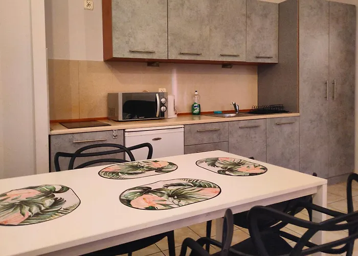 Apartament Izaaka